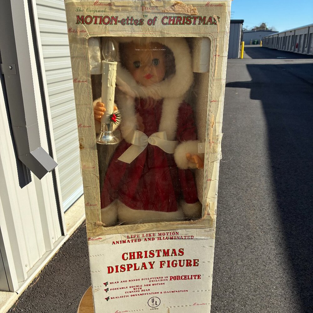 Telco Motion-ettes of Christmas Animated Figure Caroler Vintage Motionette